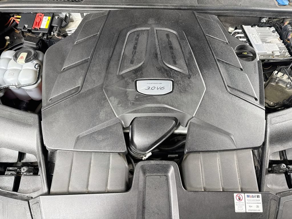 Used 2020 Porsche Cayenne AWD/4WD image 40