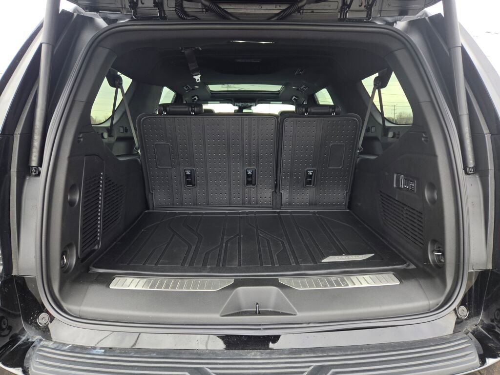 New 2026 Chevrolet Suburban RST w/ Comfort Package image 17