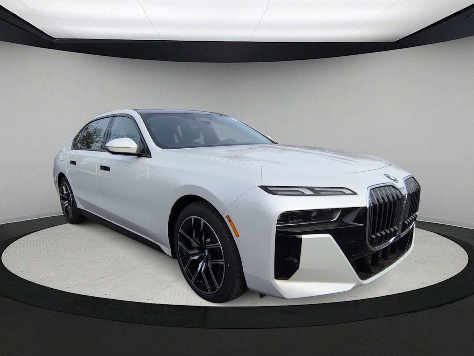 New 2026 BMW 750e xDrive 750e xDrive image 2