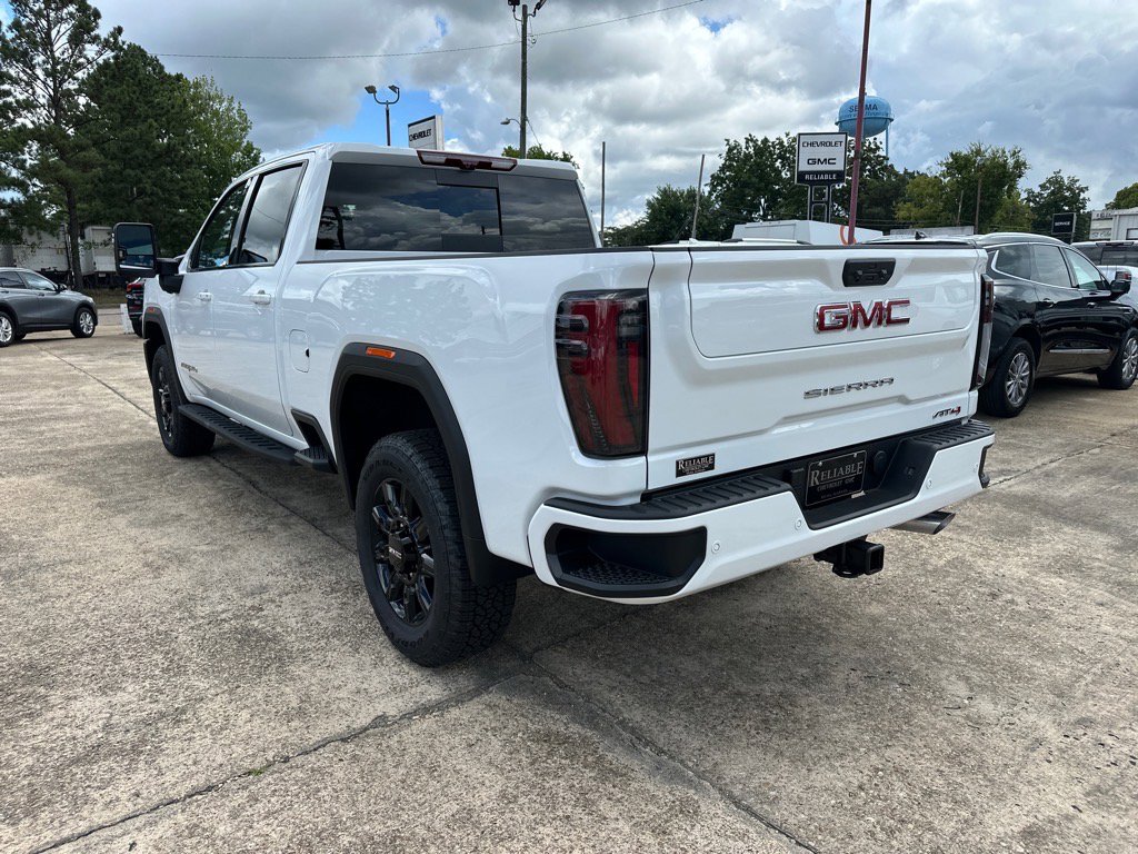 New 2025 GMC Sierra 2500 AT4 w/ AT4 Premium Plus Package image 4