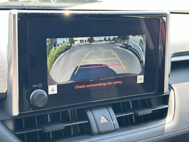 Used 2025 Toyota RAV4 XLE AWD/4WD image 24