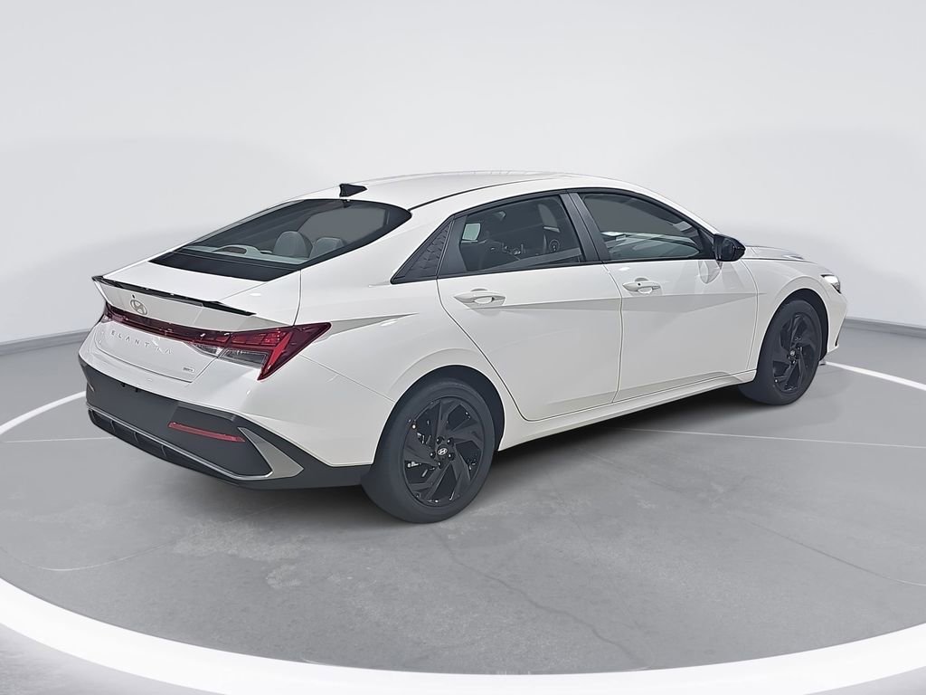 New 2026 Hyundai Elantra Sport image 5