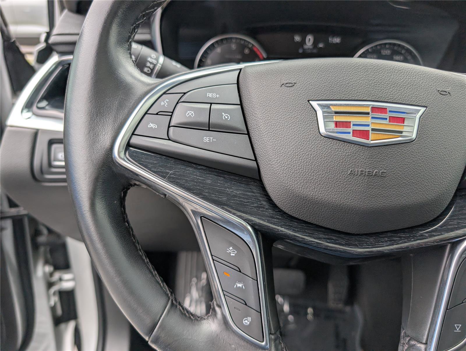 Used 2020 Cadillac XT5 Premium Luxury FWD image 25