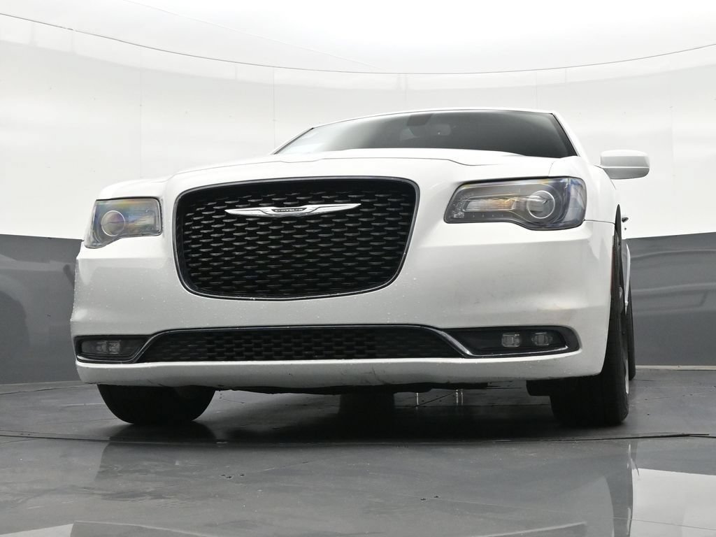 Used 2020 Chrysler 300 S RWD image 29