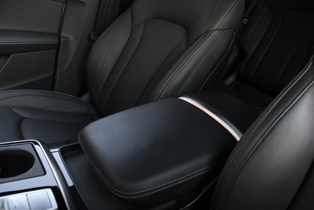 Used 2024 Audi Q8 Prestige w/ Prestige Package image 19