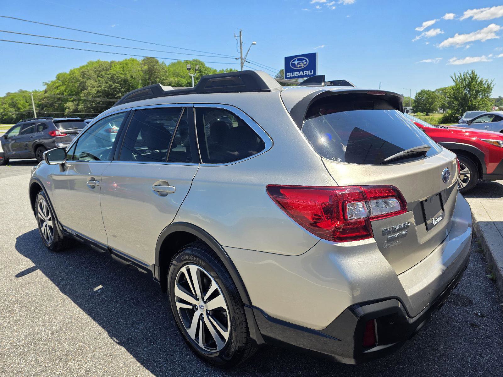 Used 2019 Subaru Outback 2.5i Limited w/ Protection Package #1 AWD/4WD image 8