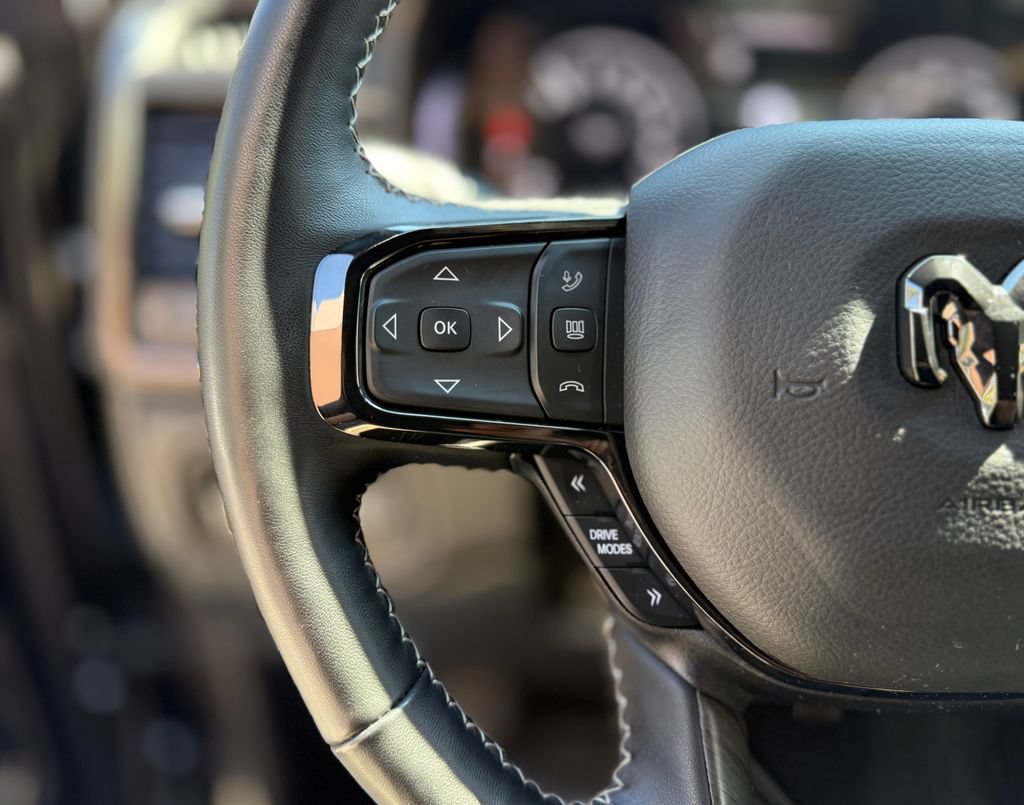 Used 2025 RAM 1500 Limited AWD/4WD image 31