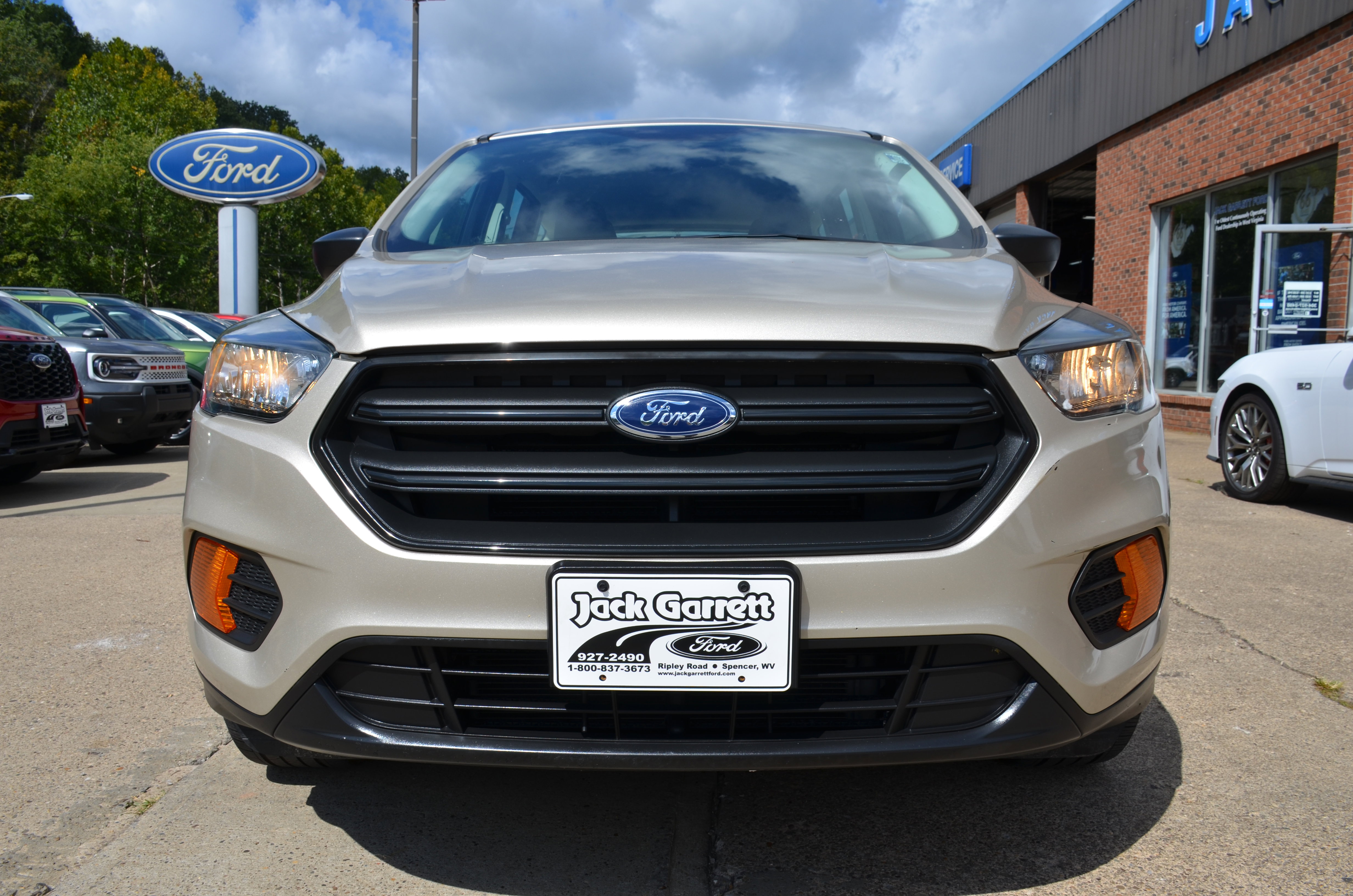 Used 2018 Ford Escape S image 2