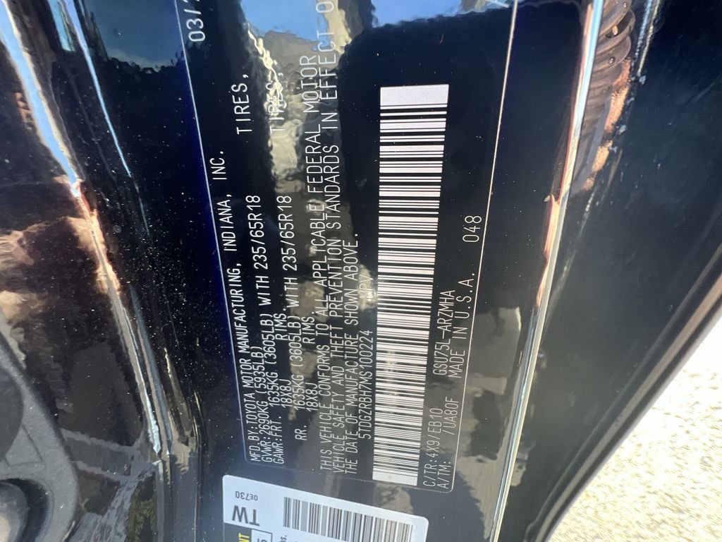 Used 2021 Toyota Highlander XLE image 34