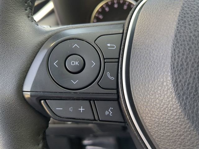 Used 2022 Toyota RAV4 XLE Premium image 28