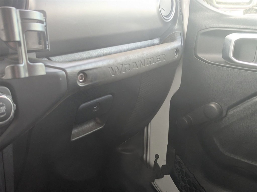 Used 2022 Jeep Wrangler Sport image 23