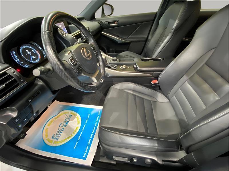 Used 2020 Lexus IS 350 F Sport w/ F Sport Package image 10