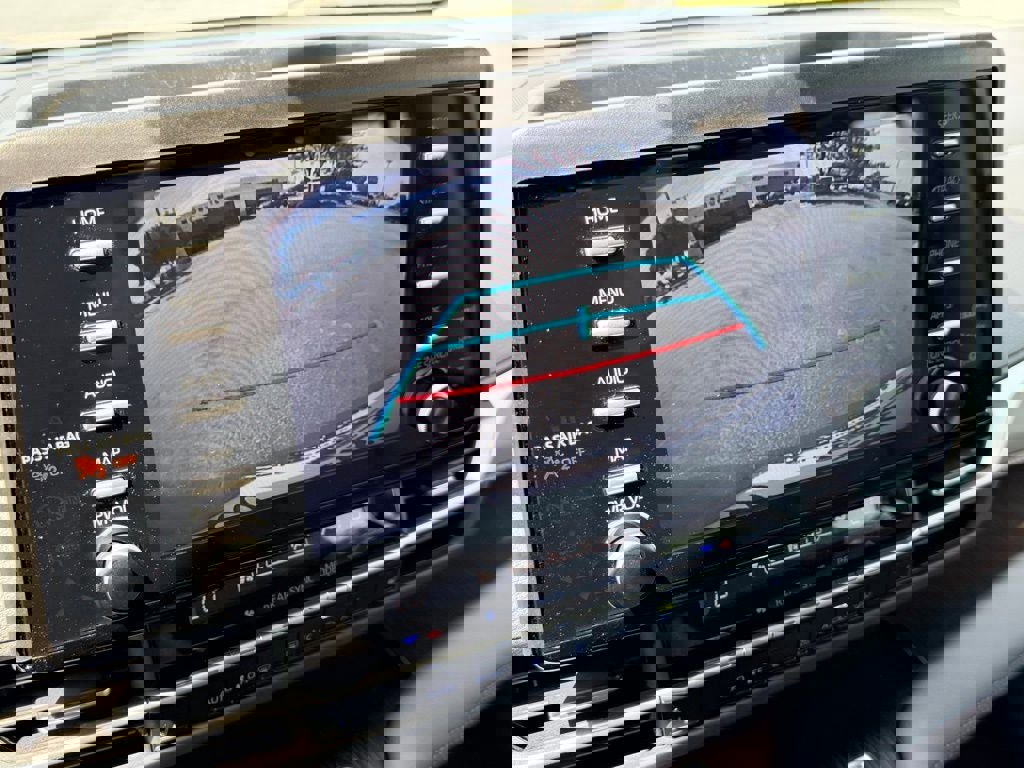 Used 2023 Toyota Sienna XLE image 31