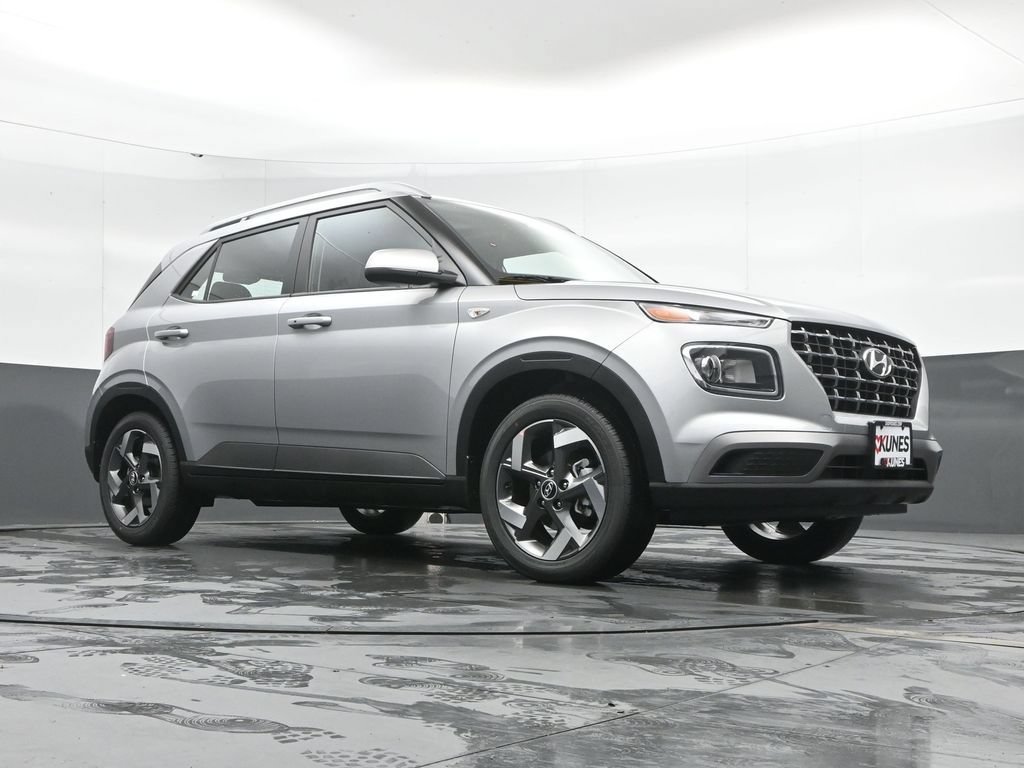 New 2026 Hyundai Venue SEL FWD image 43