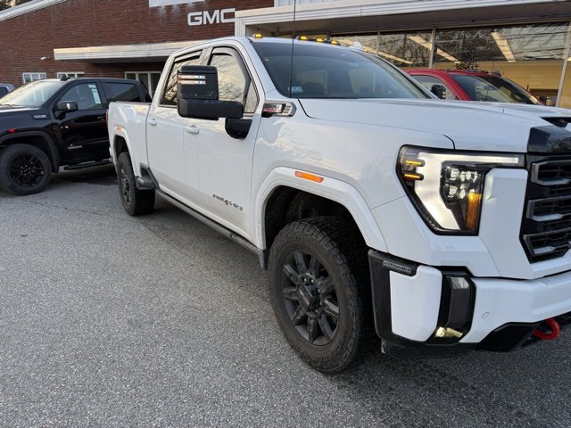 Used 2024 GMC Sierra 2500 AT4 w/ AT4 Premium Plus Package image 6