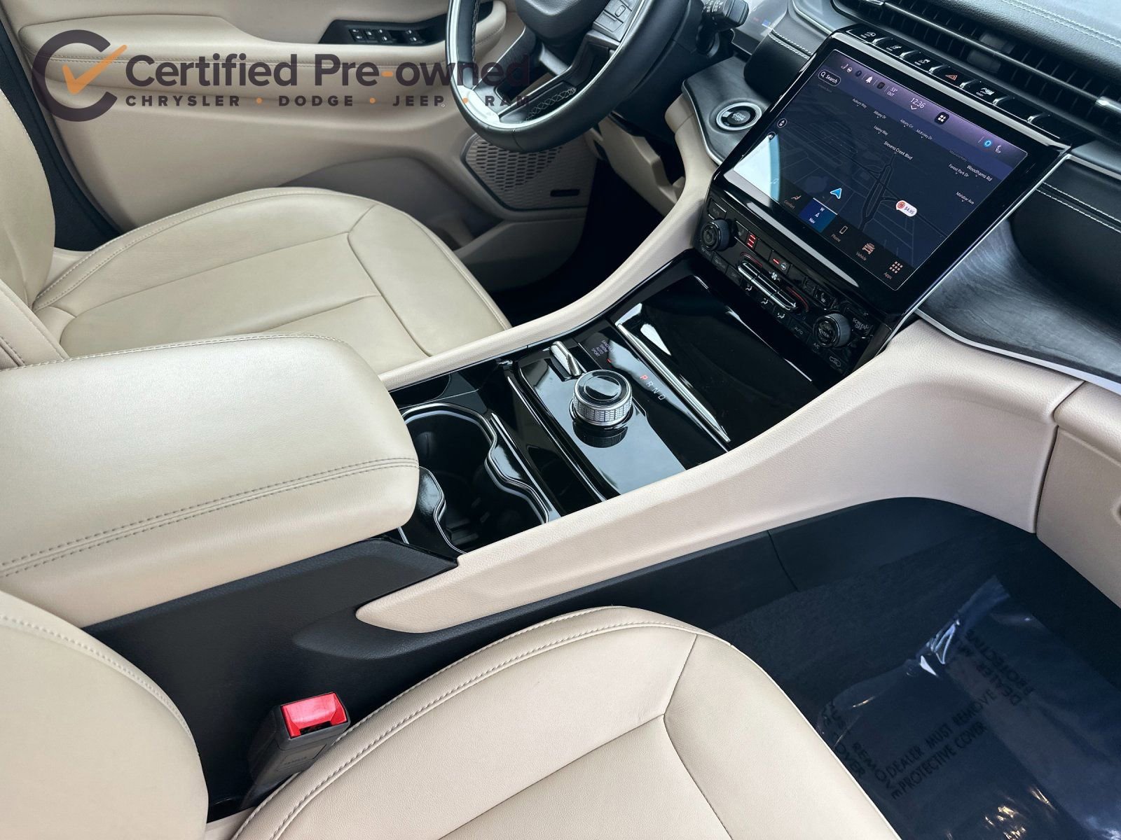 Used 2022 Jeep Grand Cherokee L Limited AWD/4WD image 18