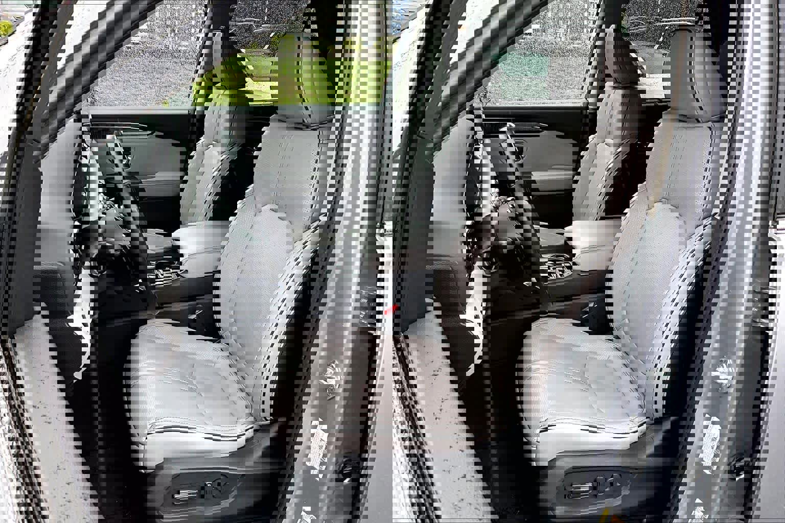 Used 2024 Honda Pilot Elite image 8