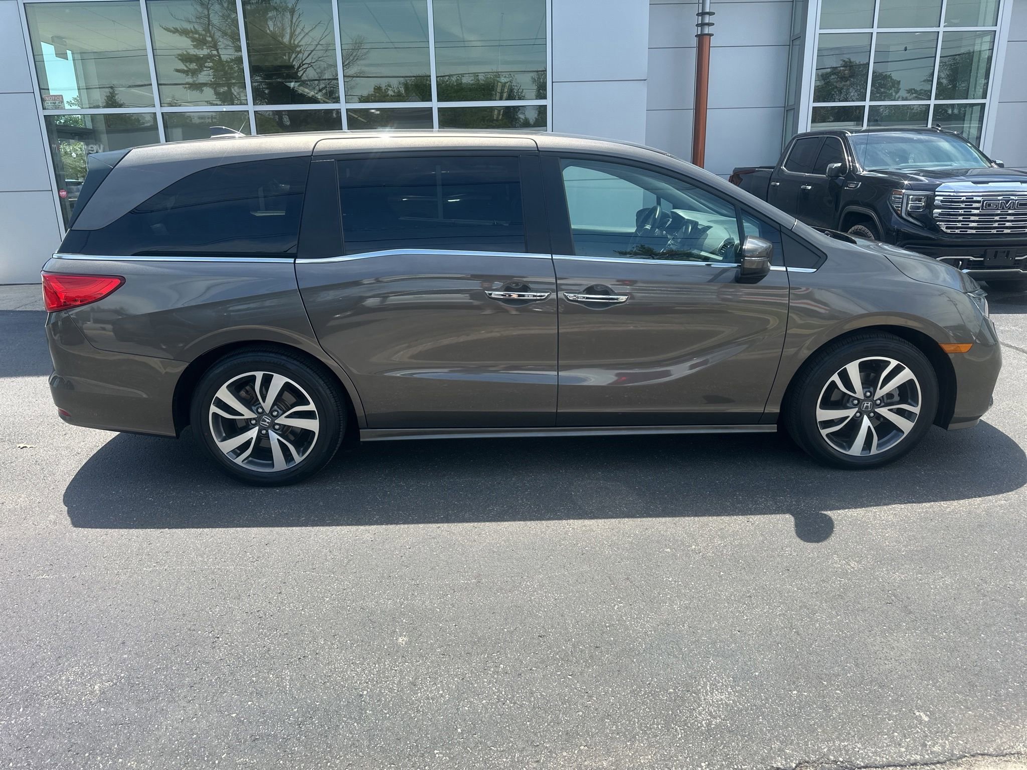 Used 2022 Honda Odyssey Touring video 2