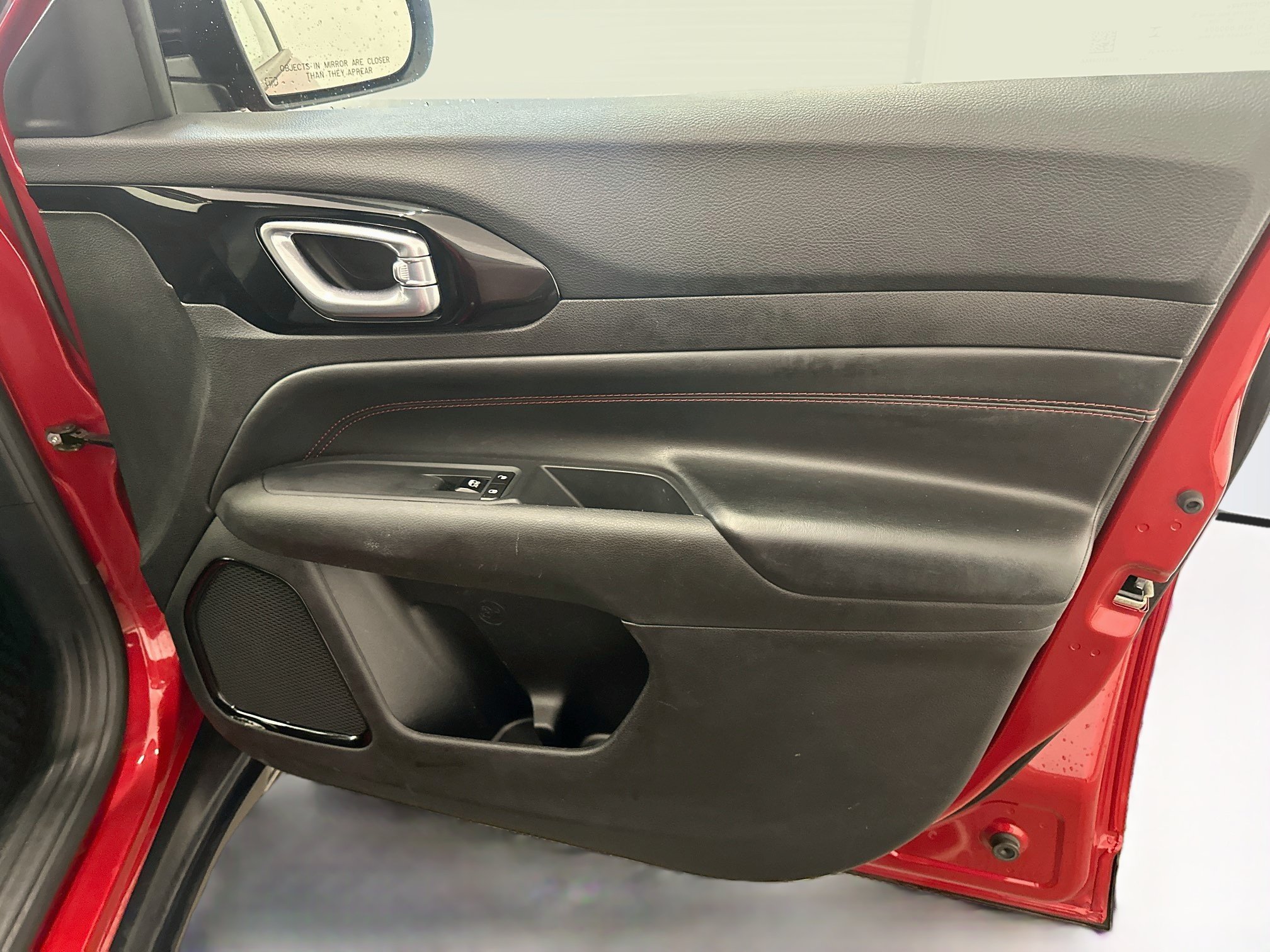 Used 2025 Jeep Compass Trailhawk AWD/4WD image 32