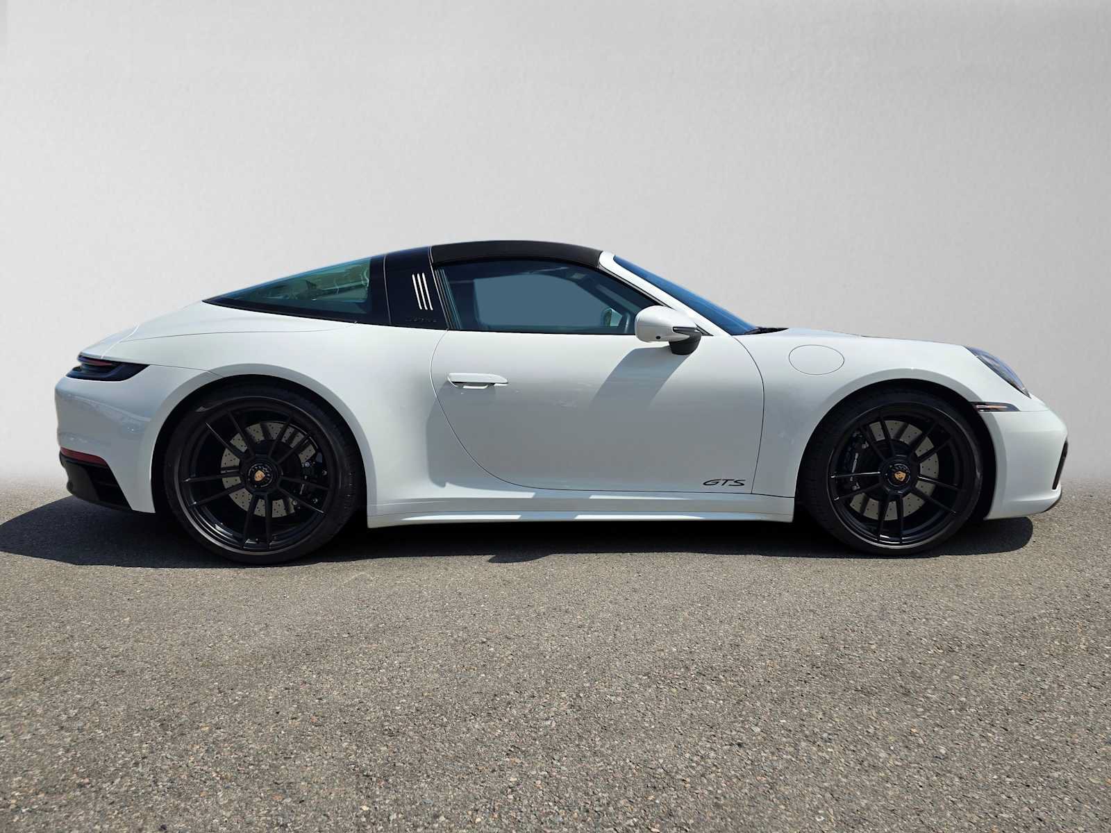Used 2024 Porsche 911 Targa 4 GTS AWD/4WD image 2