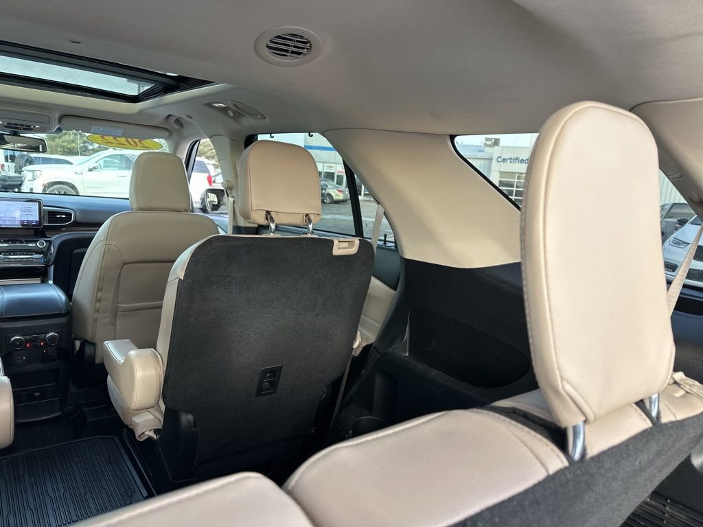 Used 2022 Ford Explorer Limited image 16