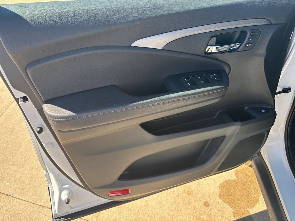 Certified 2023 Honda Ridgeline RTL image 12