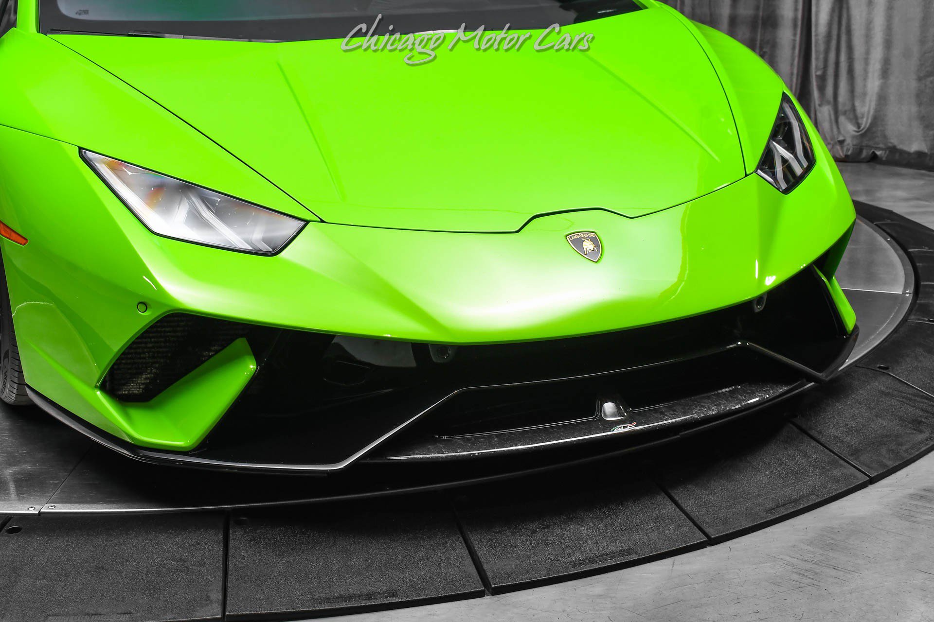 Used 2018 Lamborghini Huracan Performante AWD/4WD image 44