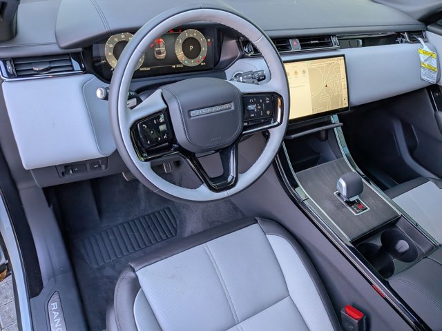 New 2026 Land Rover Range Rover Velar Dynamic SE image 3