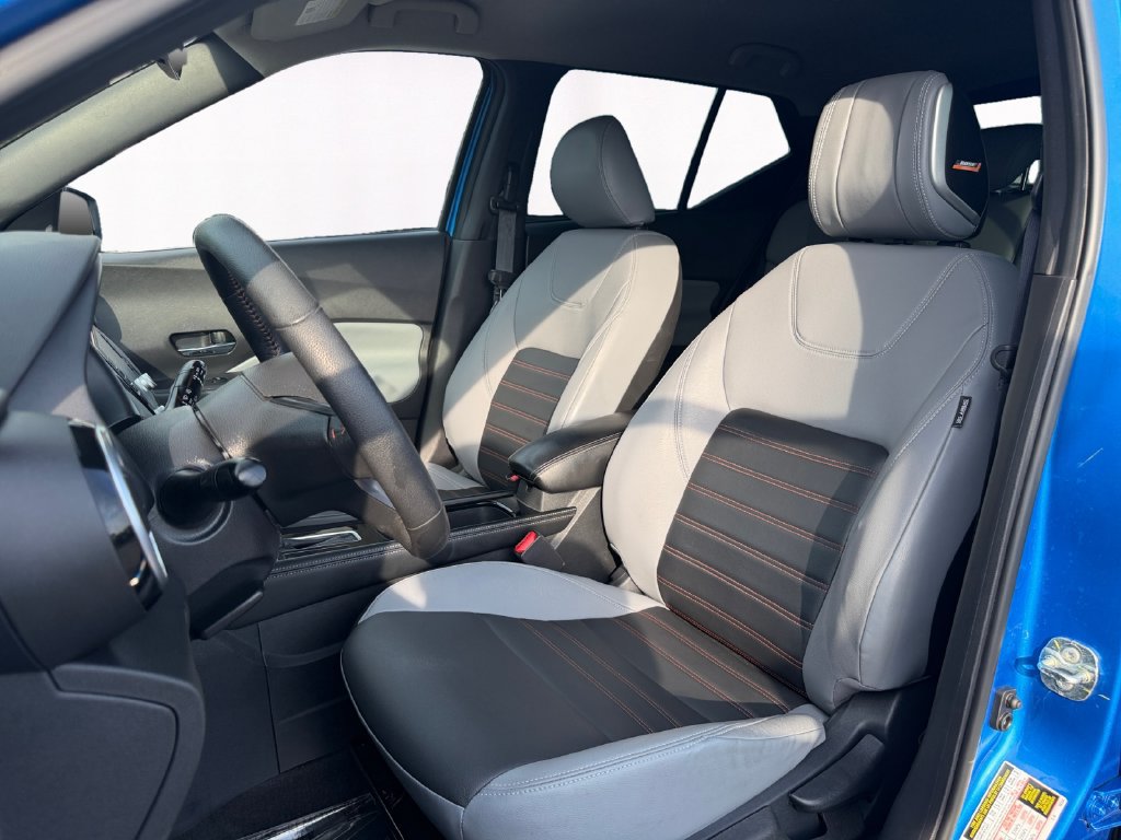 Used 2023 Nissan Kicks SR w/ SR Premium Package FWD image 9