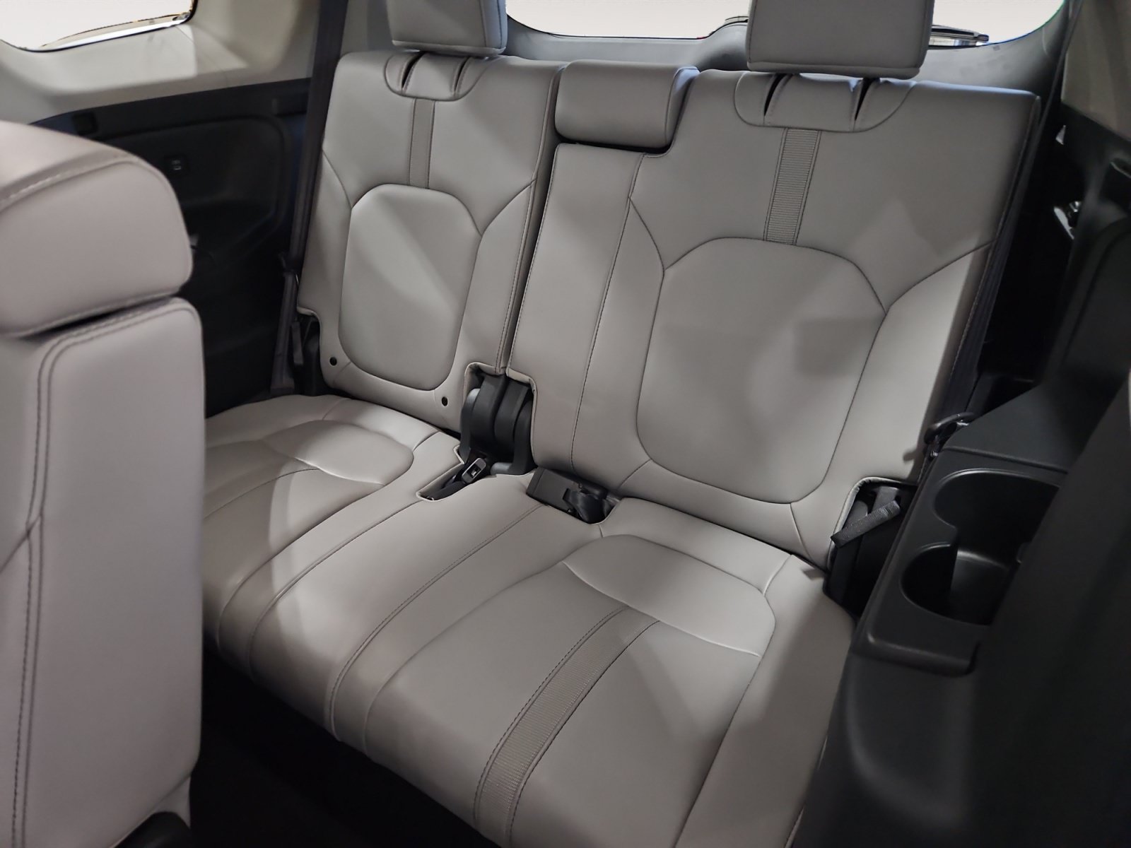 Used 2025 Honda Pilot EX-L image 16