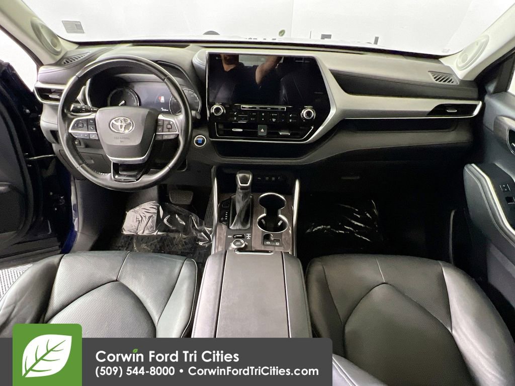 Used 2021 Toyota Highlander Platinum AWD/4WD image 7