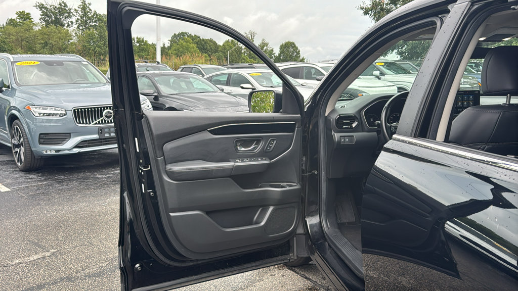 Used 2025 Honda Pilot EX-L image 15