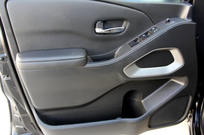 Used 2024 Nissan Frontier SV w/ SV Convenience Package image 10