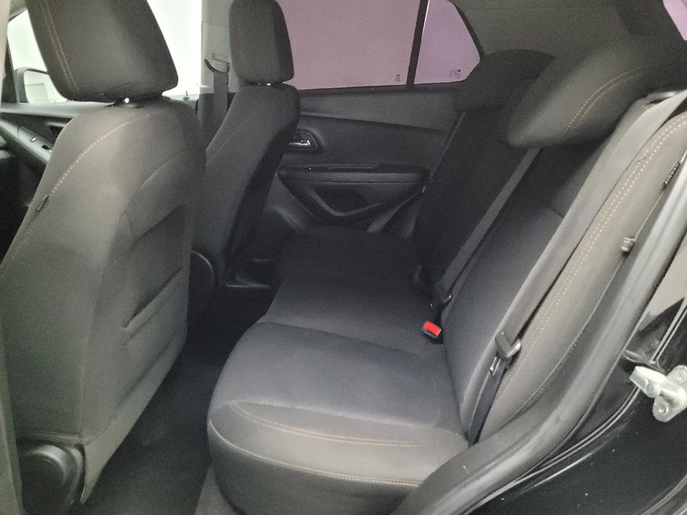 Used 2019 Chevrolet Trax LS image 18