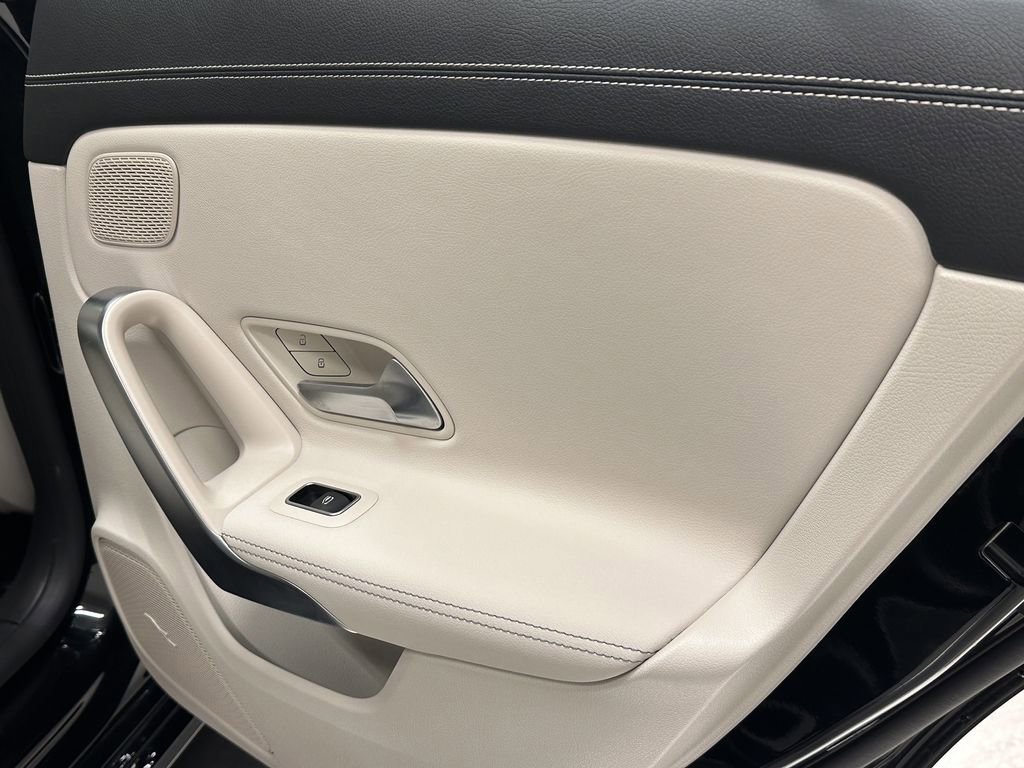 Certified 2025 Mercedes-Benz CLA 250 4MATIC image 18