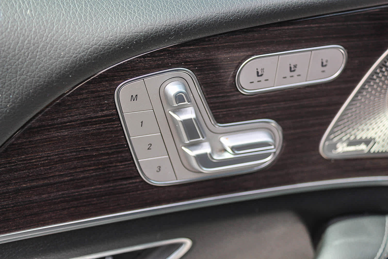 Used 2022 Mercedes-Benz GLE 350 4MATIC image 28