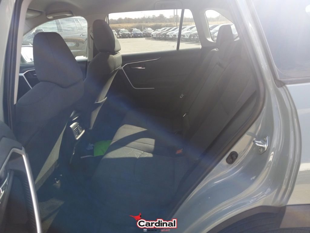 Used 2021 Toyota RAV4 XLE image 21