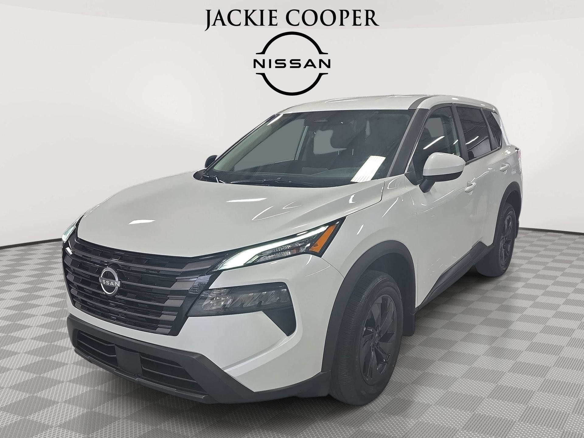 New 2026 Nissan Rogue SV w/ Cold Weather Package FWD 360° Tour