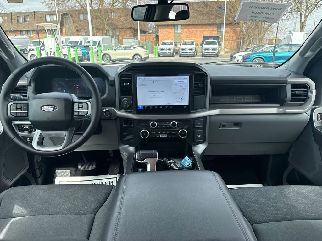 Used 2025 Ford F150 Lightning XLT AWD/4WD image 21