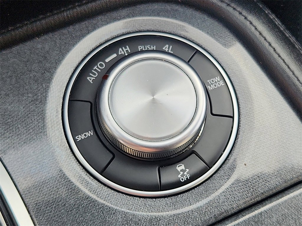 Used 2022 Nissan Armada SL w/ Midnight Edition Package image 24