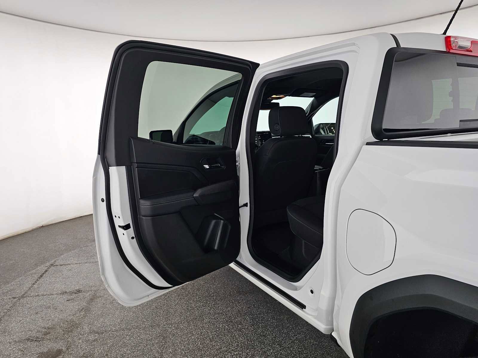 Used 2024 GMC Canyon Elevation w/ Convenience Package image 16