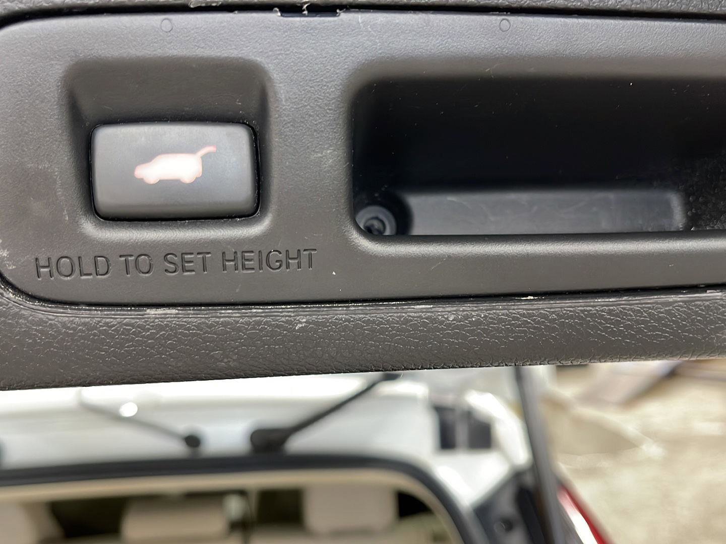 Used 2022 Honda CR-V Touring image 9