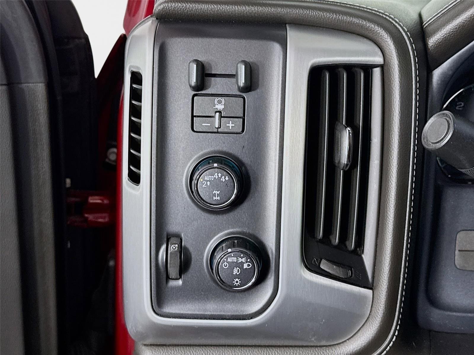 Used 2018 GMC Sierra 1500 SLT w/ SLT Premium Package AWD/4WD image 10