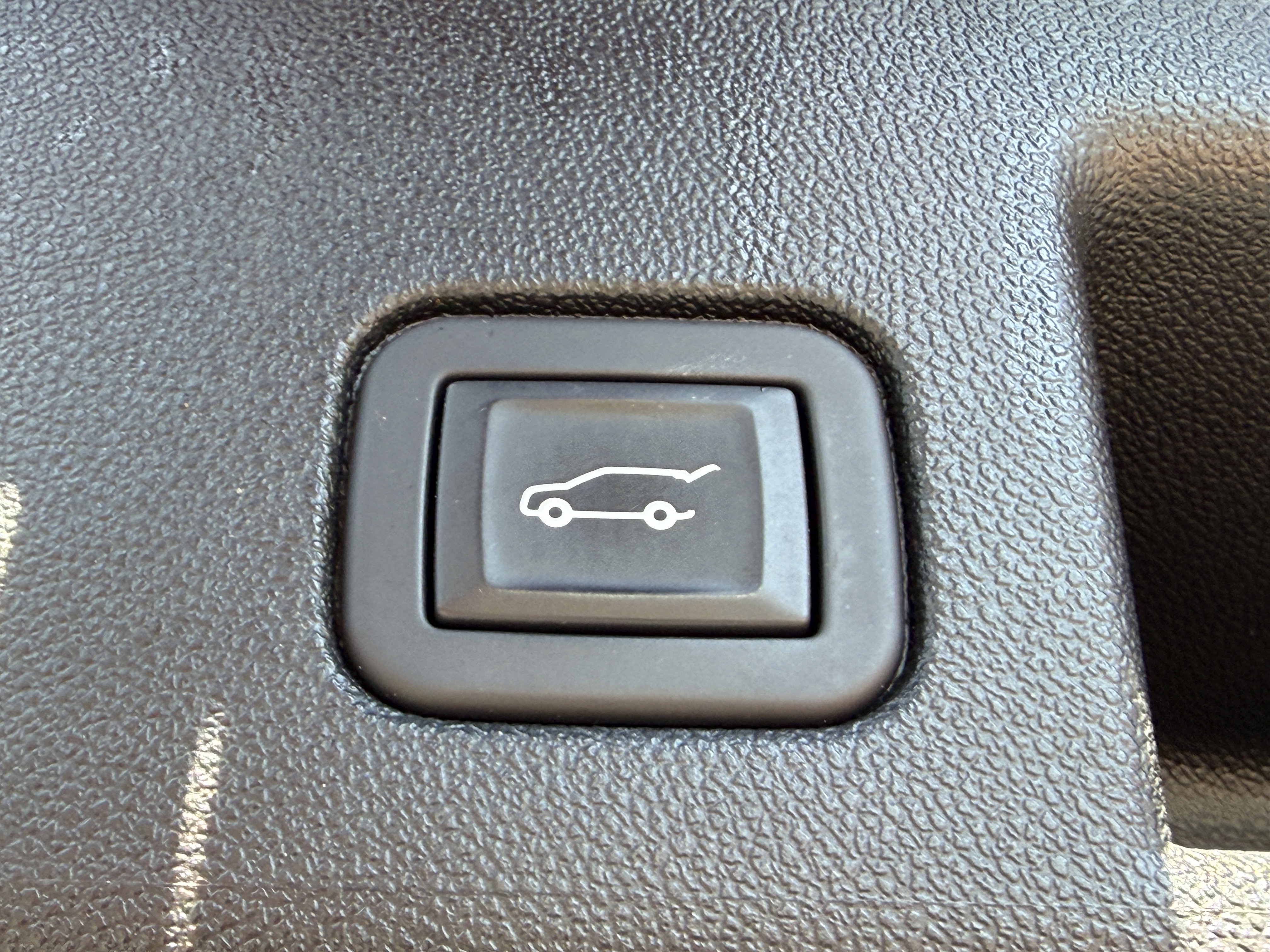 Used 2020 Chevrolet Equinox LT image 11