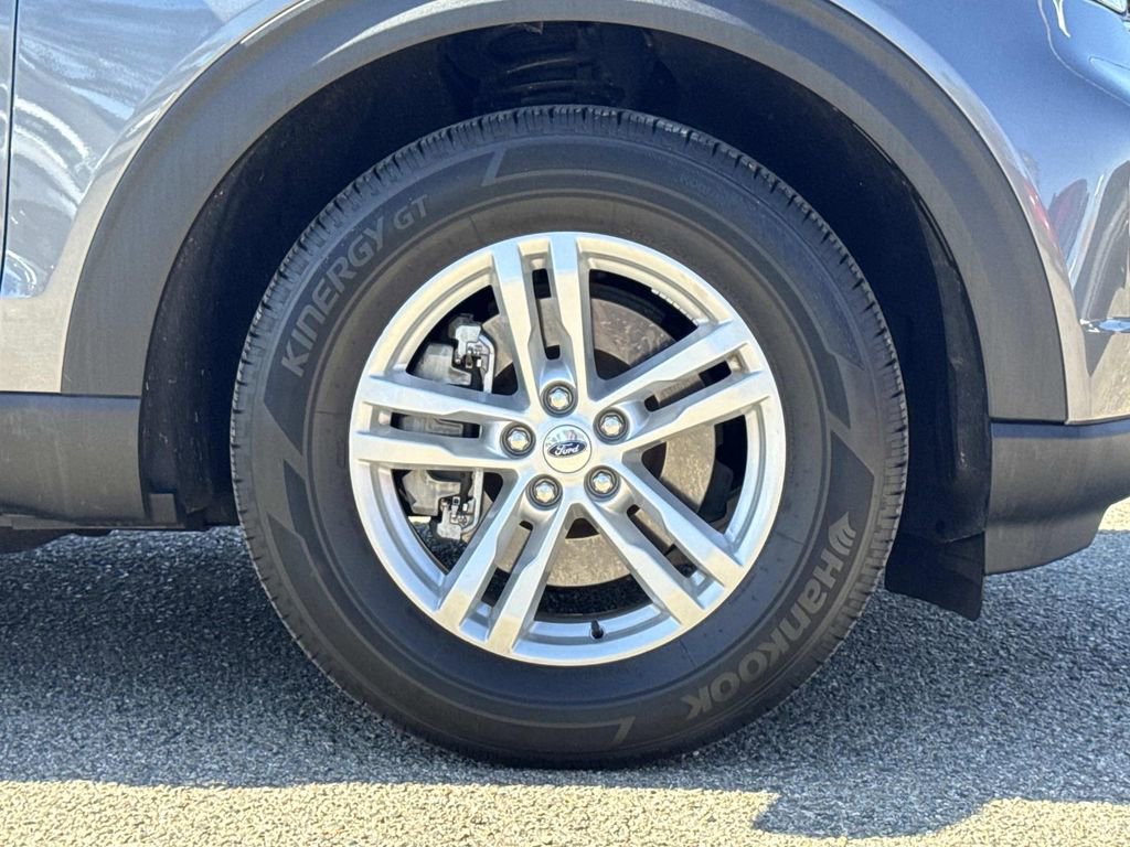 Used 2022 Ford Explorer XLT w/ Equipment Group 202A image 31