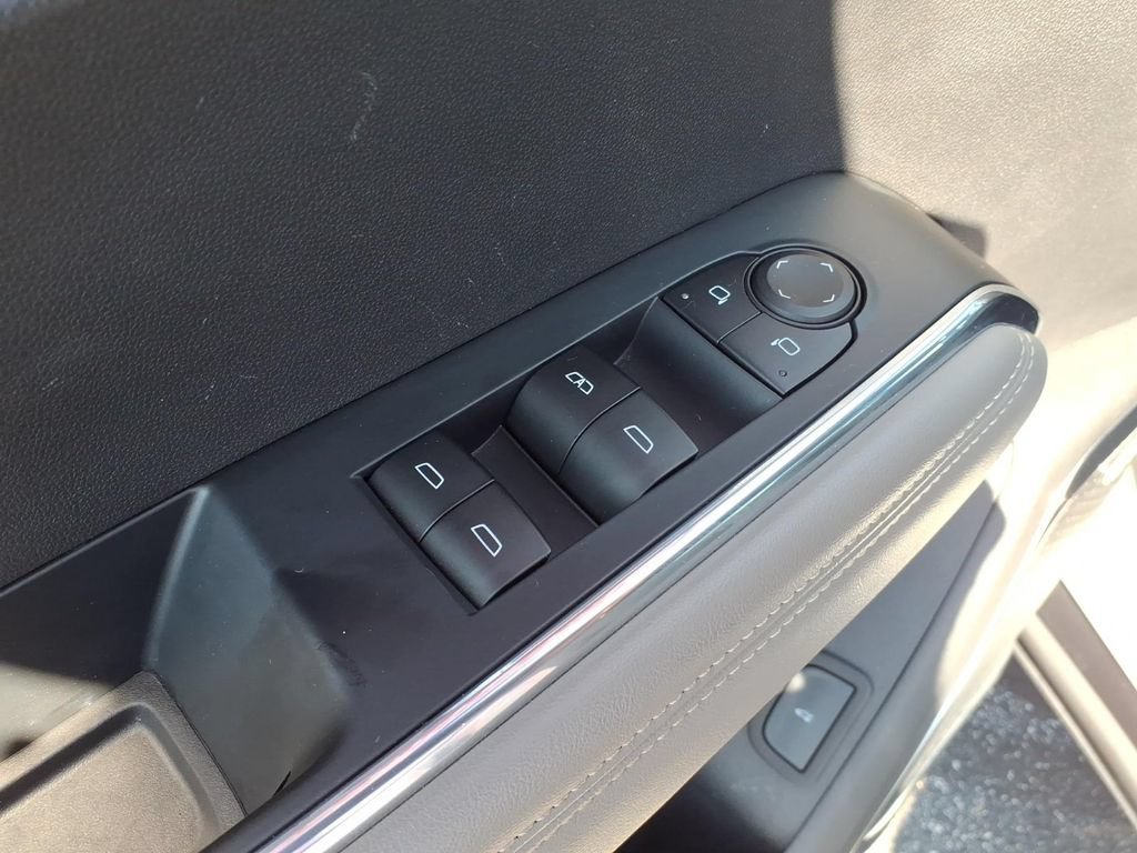Used 2026 GMC Acadia Elevation w/ Elevation Premium Package AWD/4WD image 15