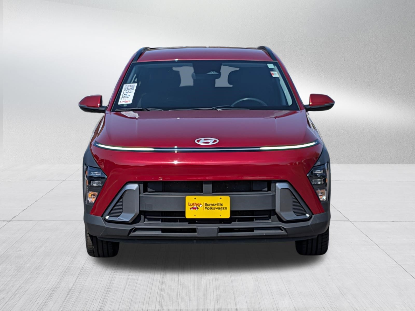 Used 2024 Hyundai Kona SEL FWD image 2