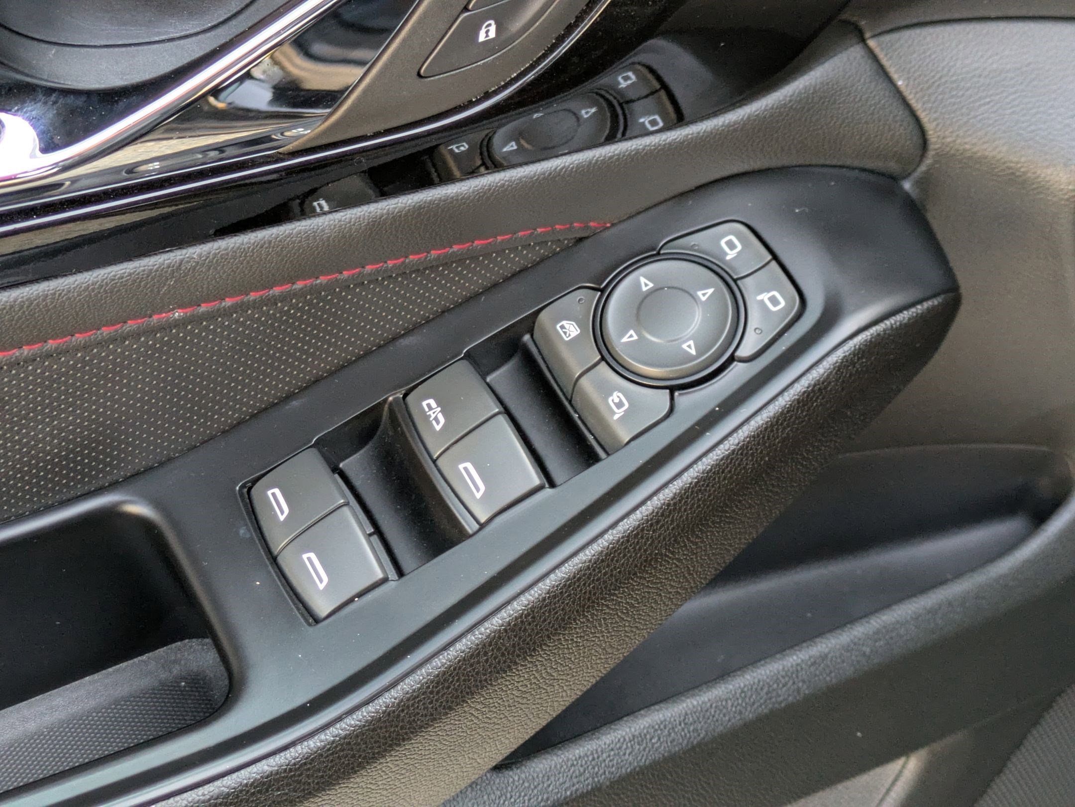 Used 2023 Chevrolet Traverse RS image 11