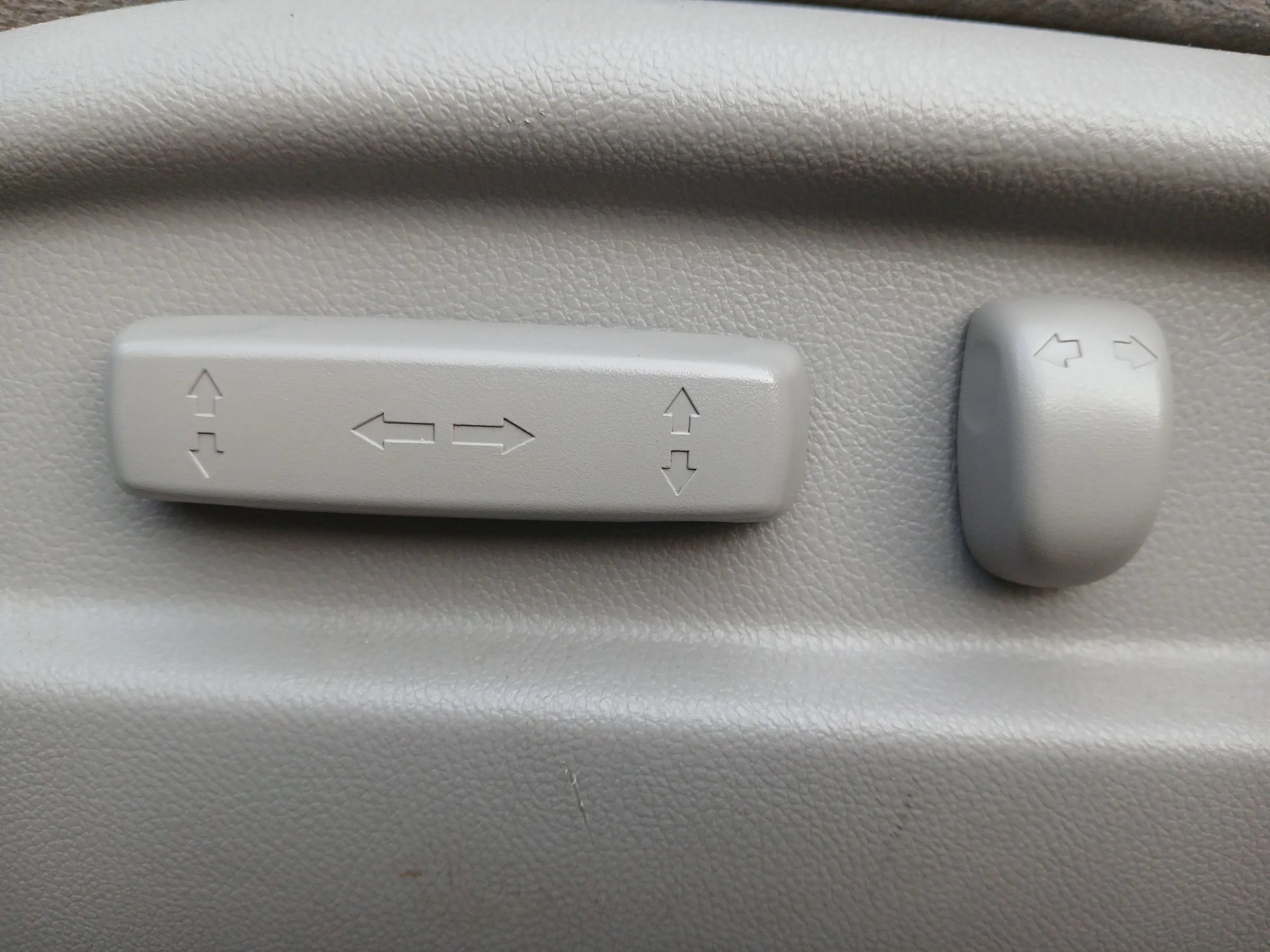 Used 2015 Honda Odyssey LX image 17