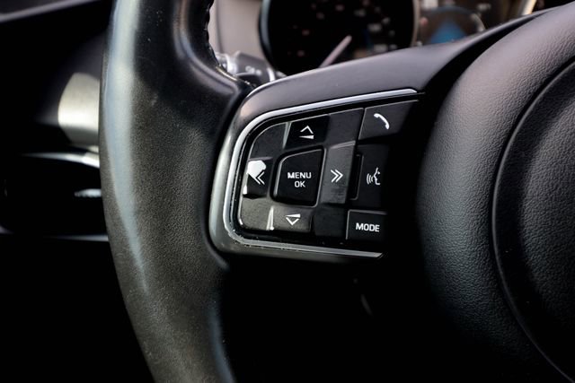 Used 2020 Jaguar F-PACE Premium image 57